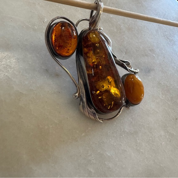 Vintage Sterling Silver Amber Pendant - large - Picture 11 of 14